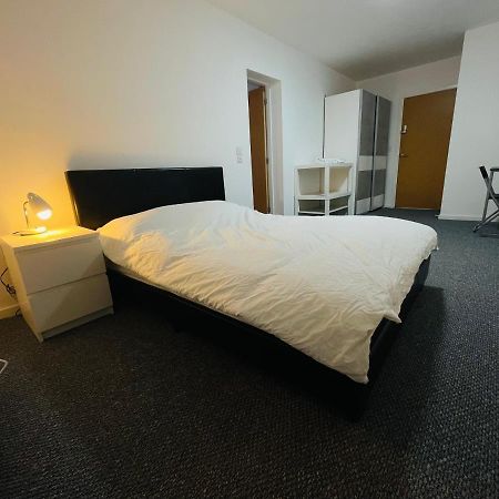 En-Suite For Family,Couple And Females Lancaster Zewnętrze zdjęcie