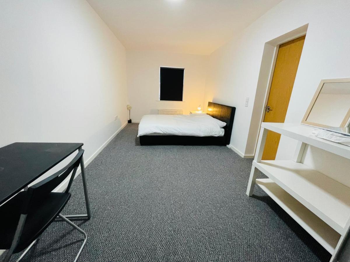 En-Suite For Family,Couple And Females Lancaster Zewnętrze zdjęcie